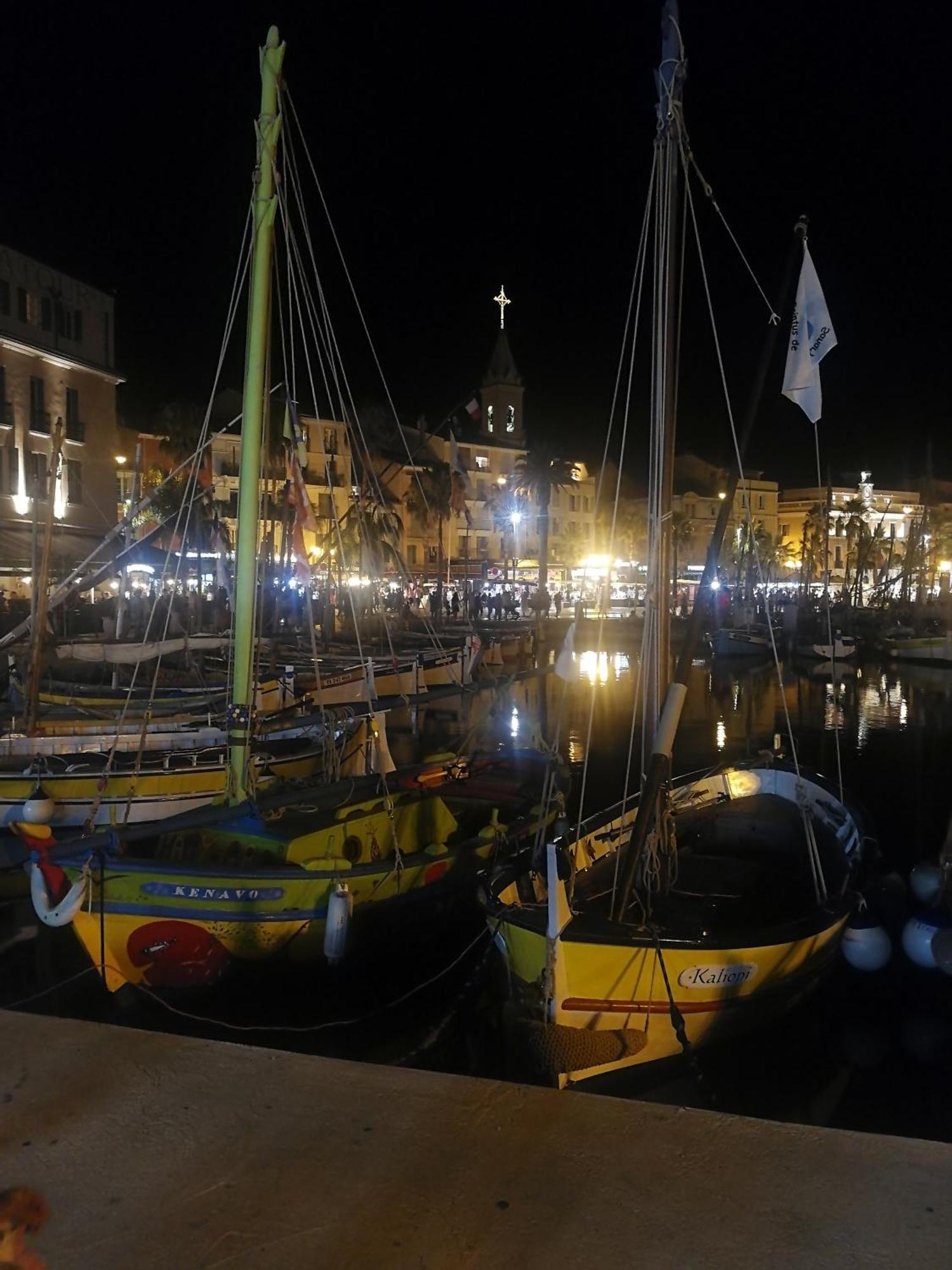Sanary- La Vie Est Belle- Centre Ville 2 Minutes A Pied- Plage 5 Minutes Exterior photo
